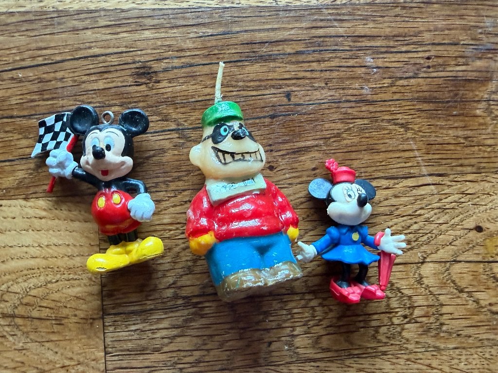 Disney figuurtjes Mickey Mouse - Minni Mouse - zware jongen, Ophalen of Verzenden, Mickey Mouse, Zo goed als nieuw, Beeldje of Figuurtje