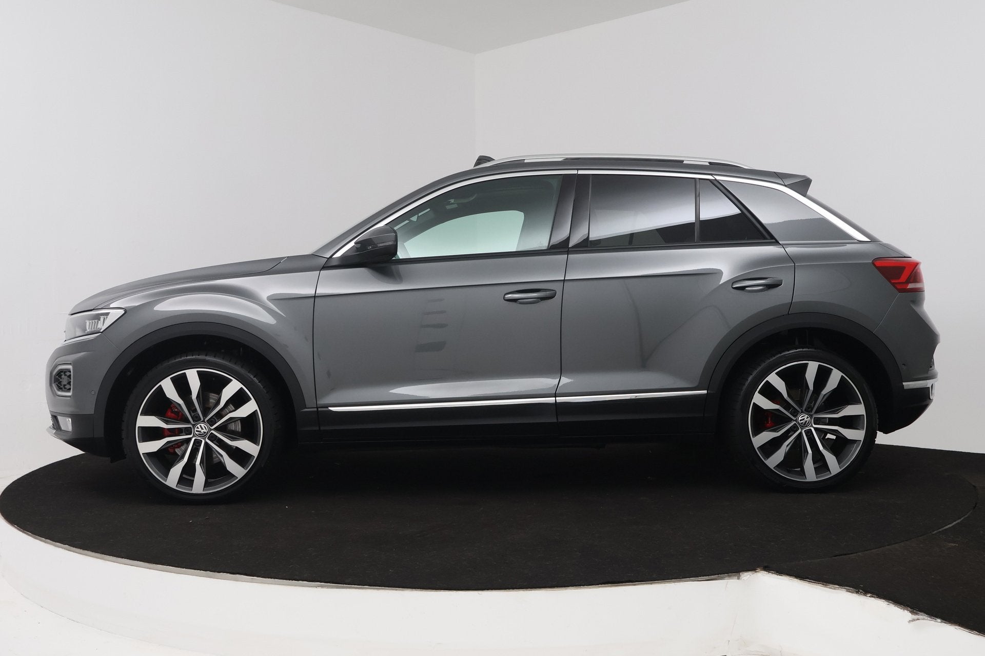 Volkswagen T-Roc 2.0 TSI 4Motion Sport (PANORAMADAK, TREKHAA, Auto's, Volkswagen, Automaat, 15 km/l, Gebruikt, 1984 cc