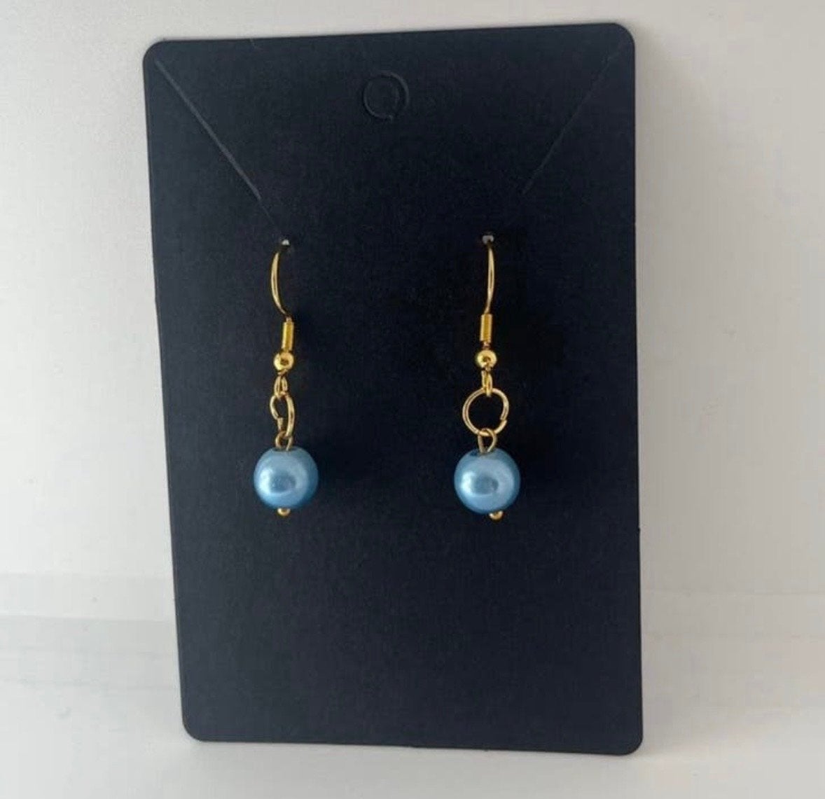 Nieuwe goudkleurige oorbellen met blauwe parels, Sieraden, Tassen en Uiterlijk, Oorbellen, Overige materialen, Hangers, Verzenden
