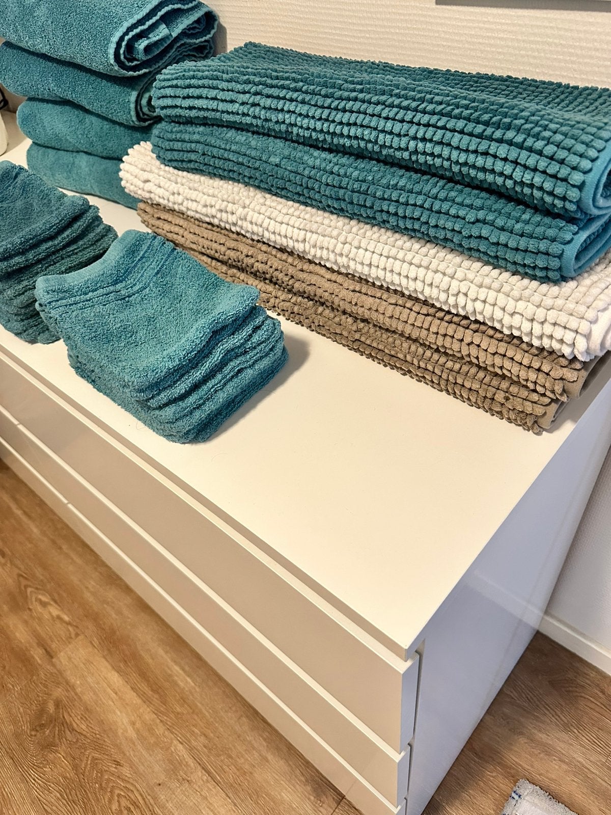 Badhanddoeken , badmat,washandjes turquoise beige creme zgan, Ophalen of Verzenden, Zo goed als nieuw