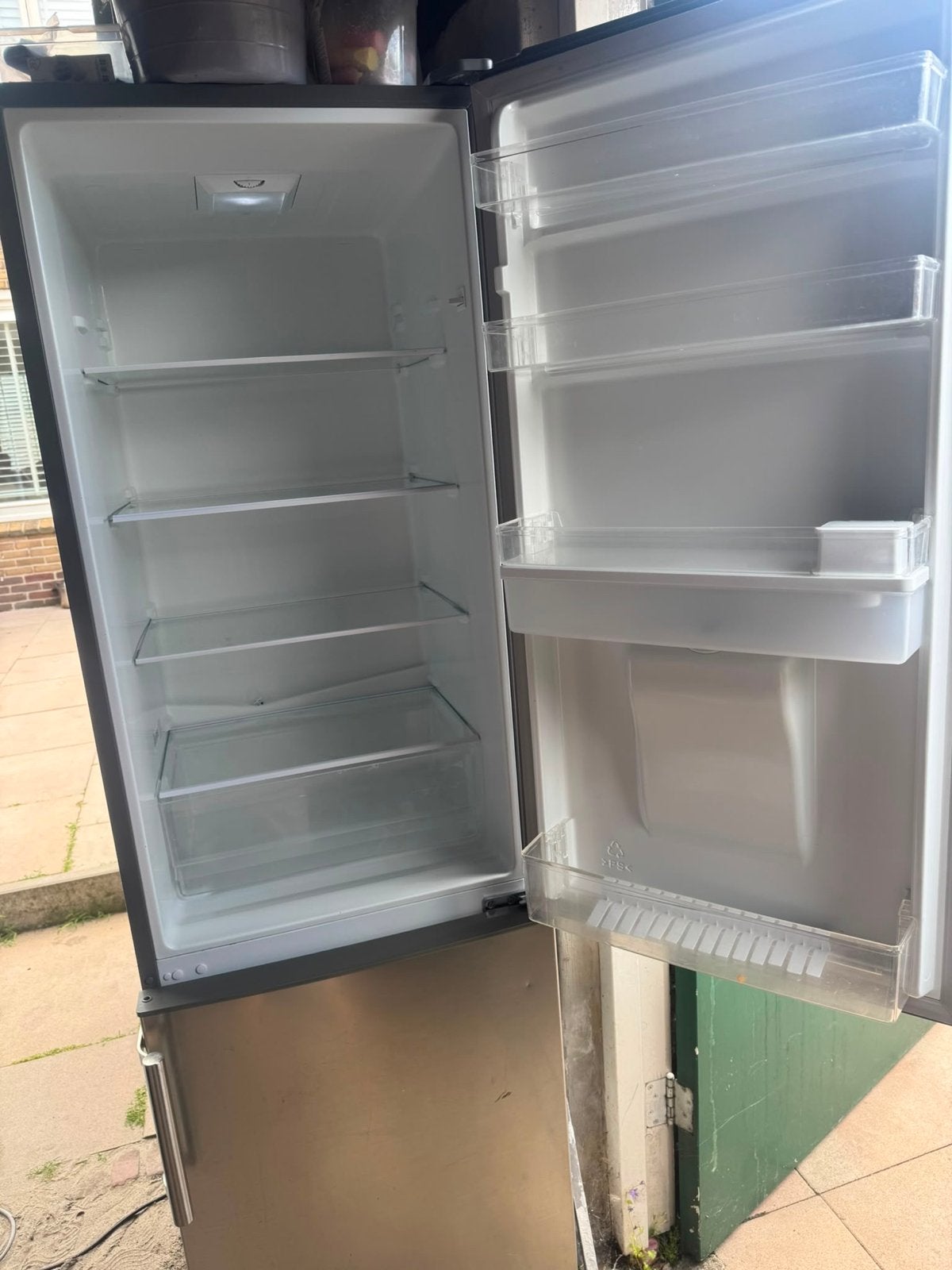 Everglades Koelkast met Waterdispenser en Vriezer, Gebruikt, 200 liter of meer, 60 cm of meer, Met aparte vriezer