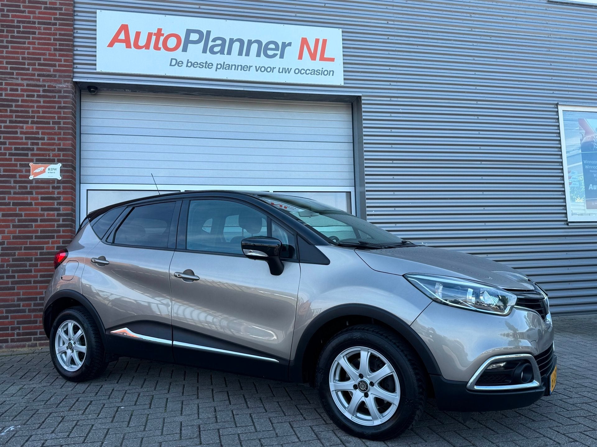 Renault Captur 1.5 dCi Dynamique! Camera! Clima! Navi! PDC!, Euro 5, Stof, Gebruikt, Zwart