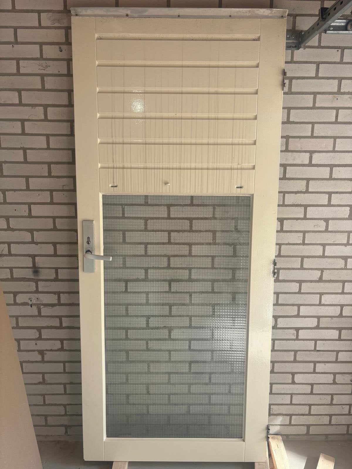 Deurkozijn met buitendeur met glas, Gebruikt, 215 cm of meer, Buitendeur, Hout