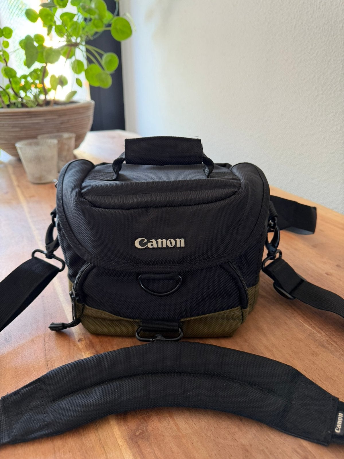 Cameratas Canon, Audio, Tv en Foto, Ophalen of Verzenden, Zo goed als nieuw, Schoudertas, Canon