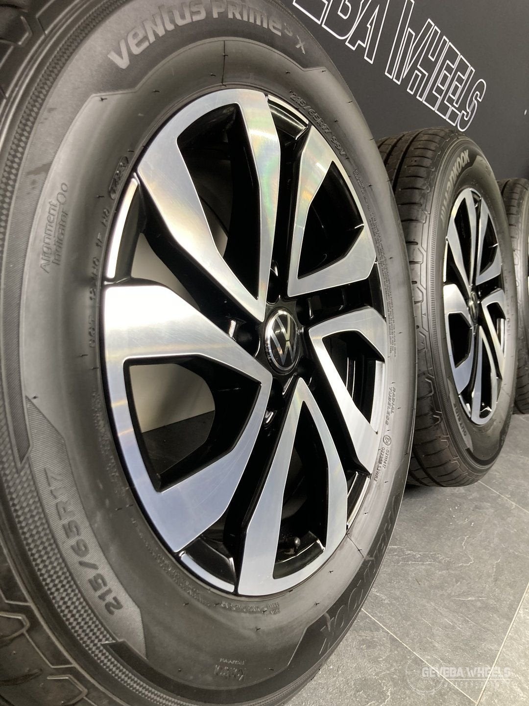 17” originele Volkswagen Tiguan 5NA velgen + banden 5x112, Auto-onderdelen, Banden en Velgen, -, -, Banden en Velgen, 17 inch