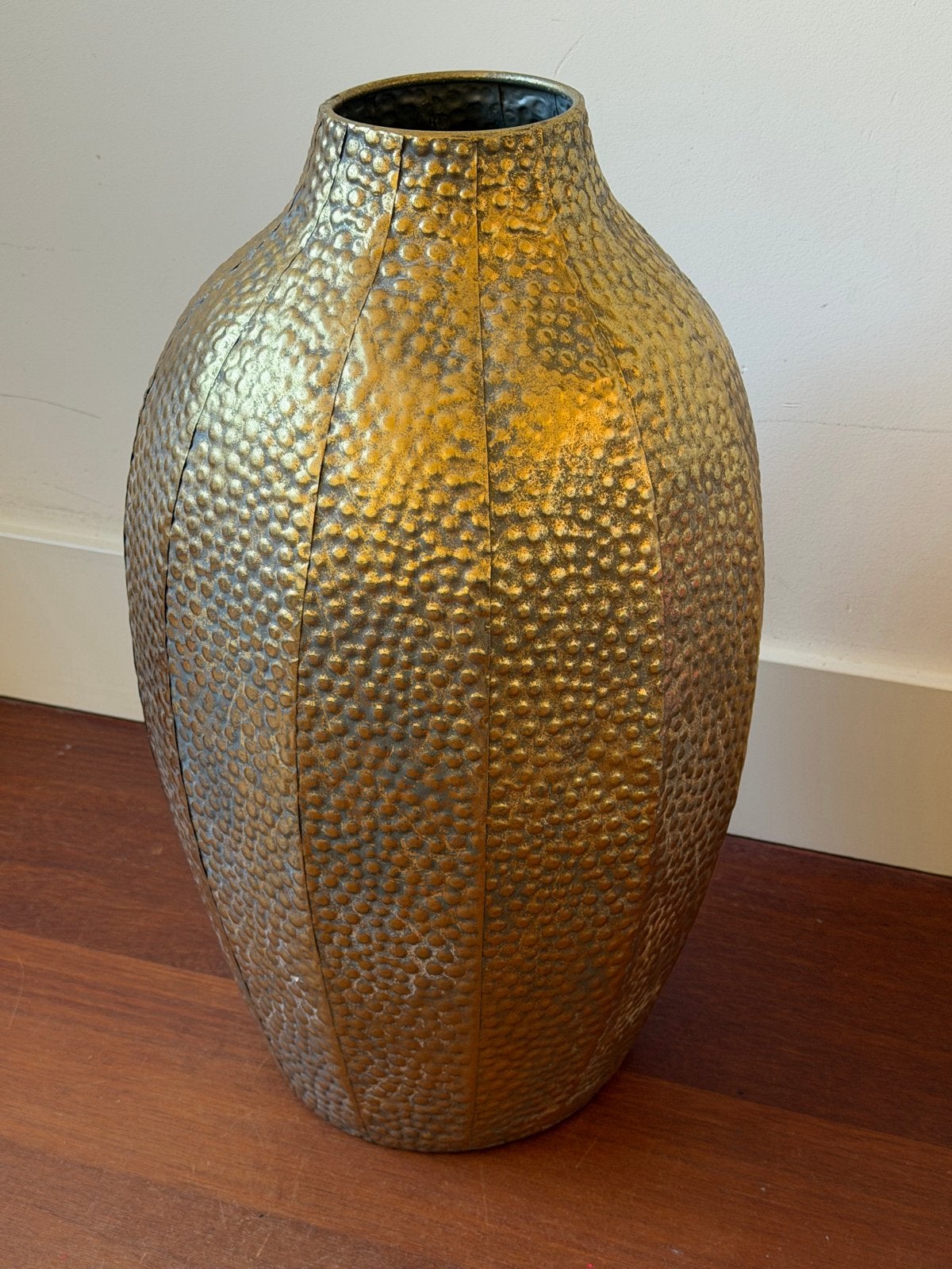 Gouden Vaas Mitch Leen Bakker, Gebruikt, Ophalen of Verzenden, Metaal, Geschikt voor droogbloemen