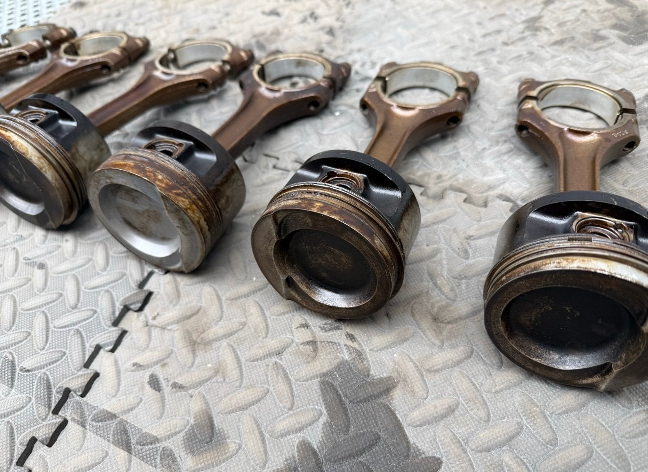 VR6 zuigers met drijfstangen, Ophalen of Verzenden, Nieuw, Volkswagen