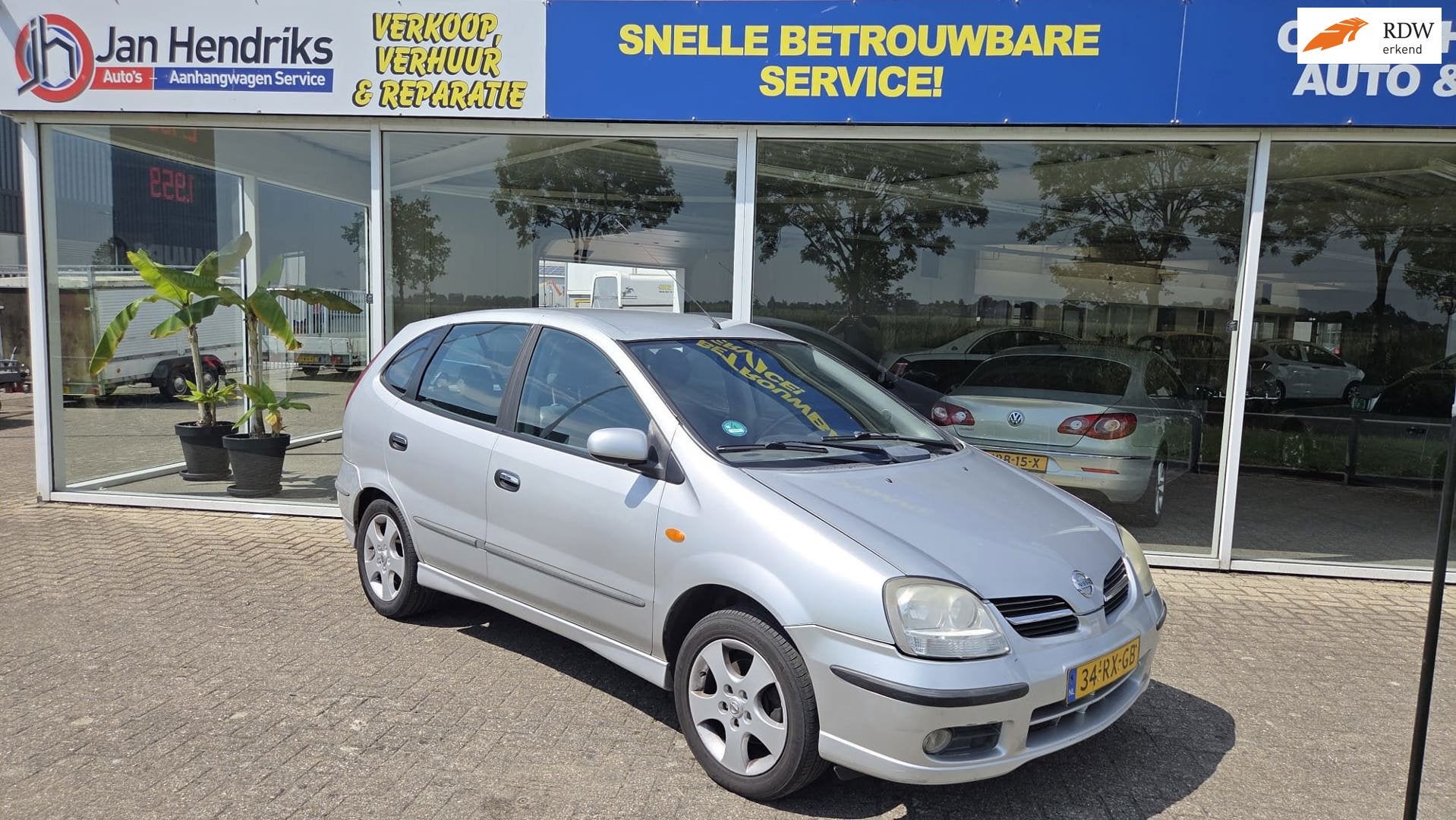 Nissan Almera Tino 1.8 Tekna, Auto's, 4 cilinders, Almera Tino, 116 pk, Origineel Nederlands
