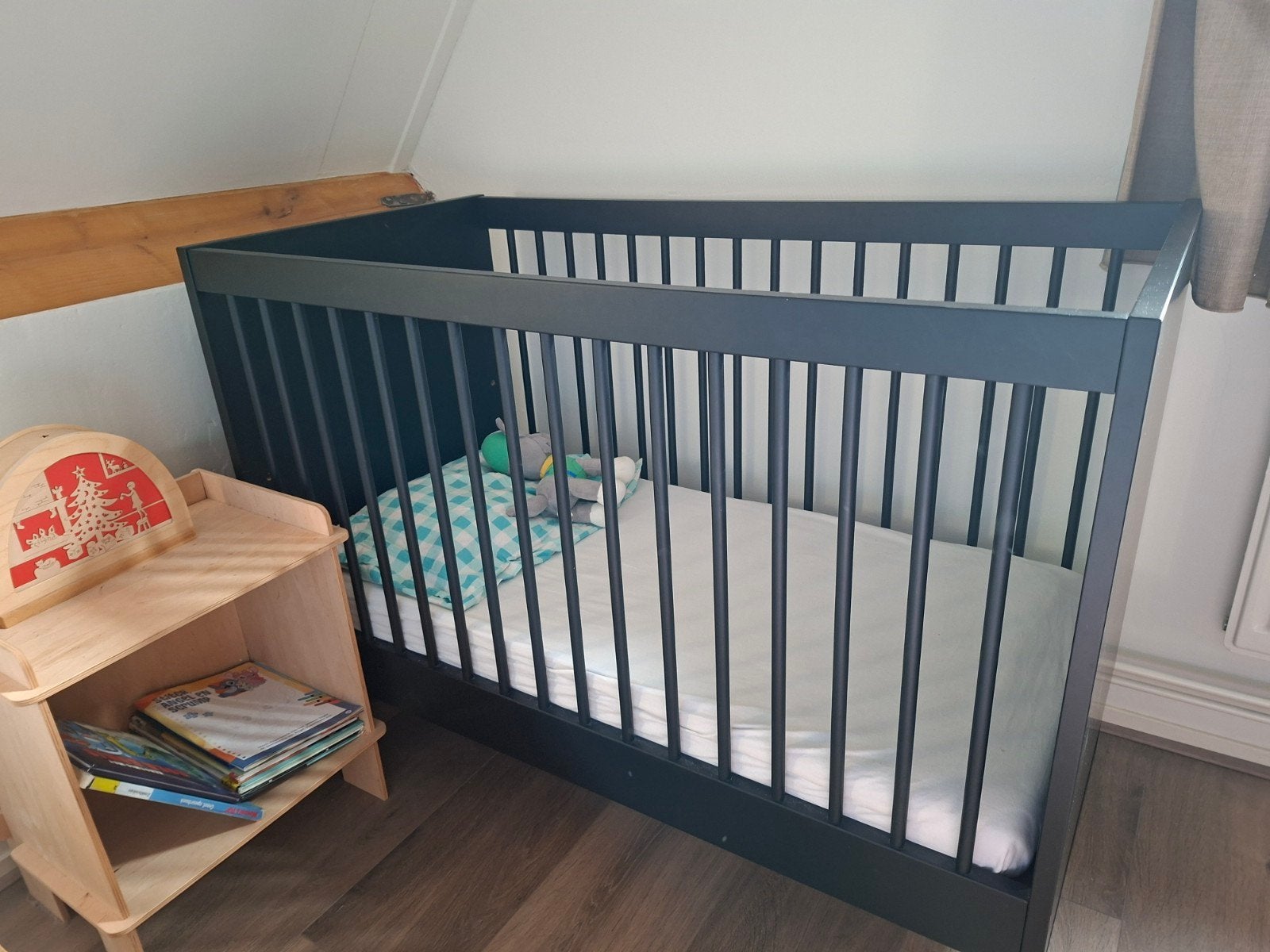 Kidsmill Modular Ledikant & Commode - Zwart, Tijdloos, Zo goed als nieuw, Minder dan 140 cm, Minder dan 70 cm, Ophalen