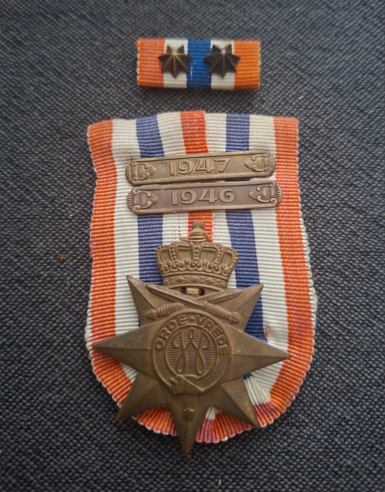 Ereteken Orde en Vrede met 2 gespen en baton, Verzenden, Landmacht, Nederland