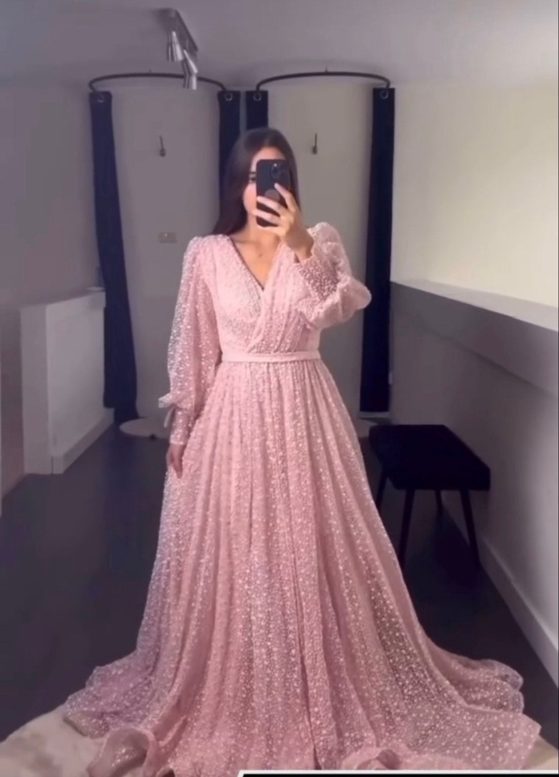 Elegante Roze Galajurk met Lange Mouwen, Maat 38/40 (M), Ophalen of Verzenden, Zo goed als nieuw, Roze