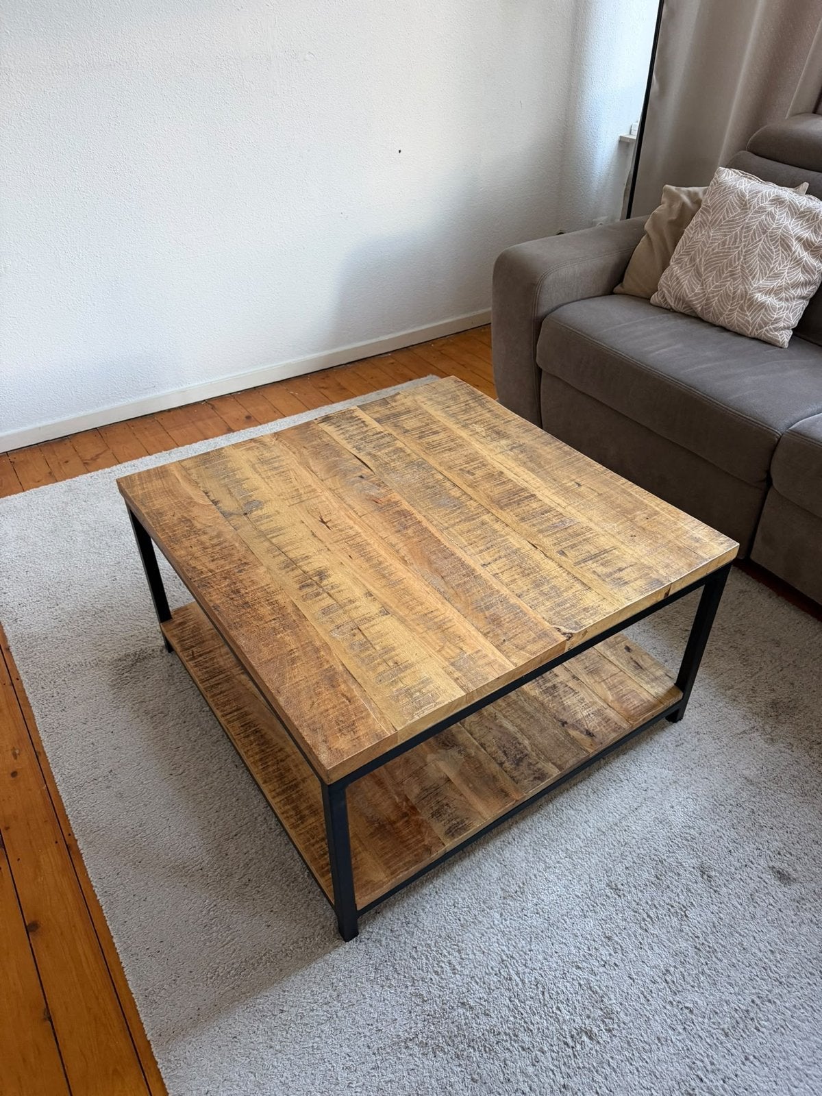 Salontafel 80x80x40 cm - 3 jaar oud, Gebruikt, Vierkant, 5 – 50, Overige houtsoorten