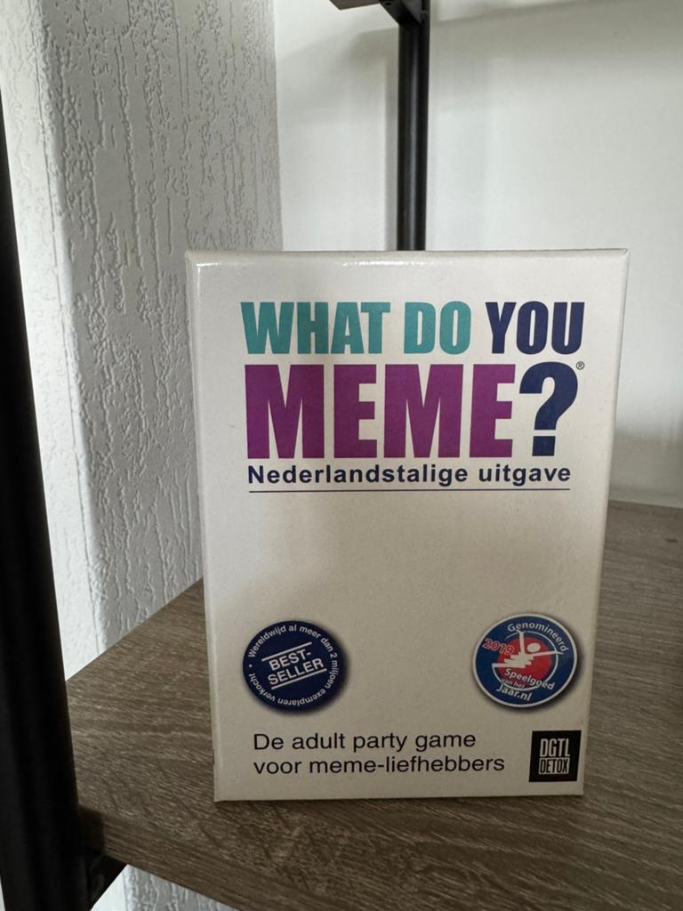 What do you meme spel, Drie of vier spelers, Ophalen of Verzenden, Zo goed als nieuw