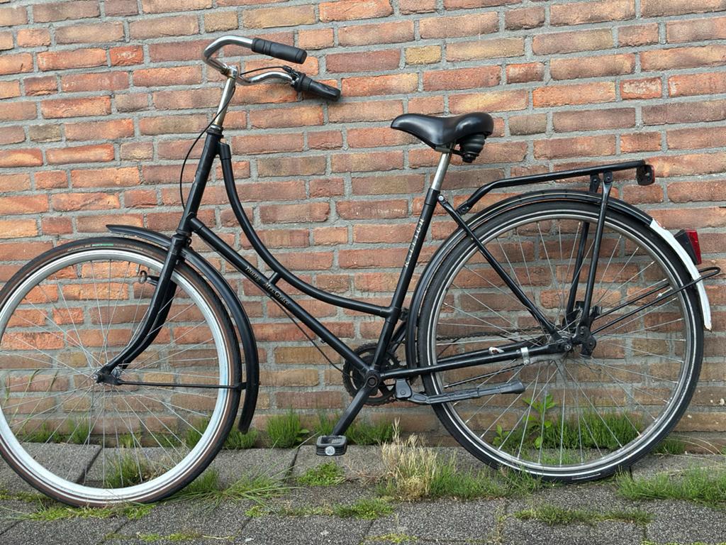 Omafiets 28 inch 3 verschillende zwart, goede staat met slot, Ophalen, Terugtraprem, 53 tot 56 cm, Versnellingen