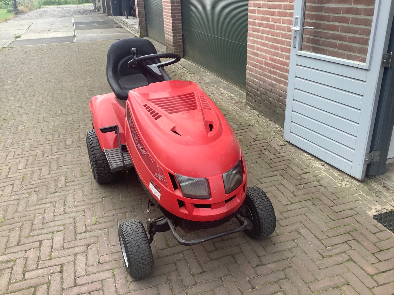 Castel garden ex grasmaai trekker  briggs & stratton 16 pk, Ophalen, Gebruikt