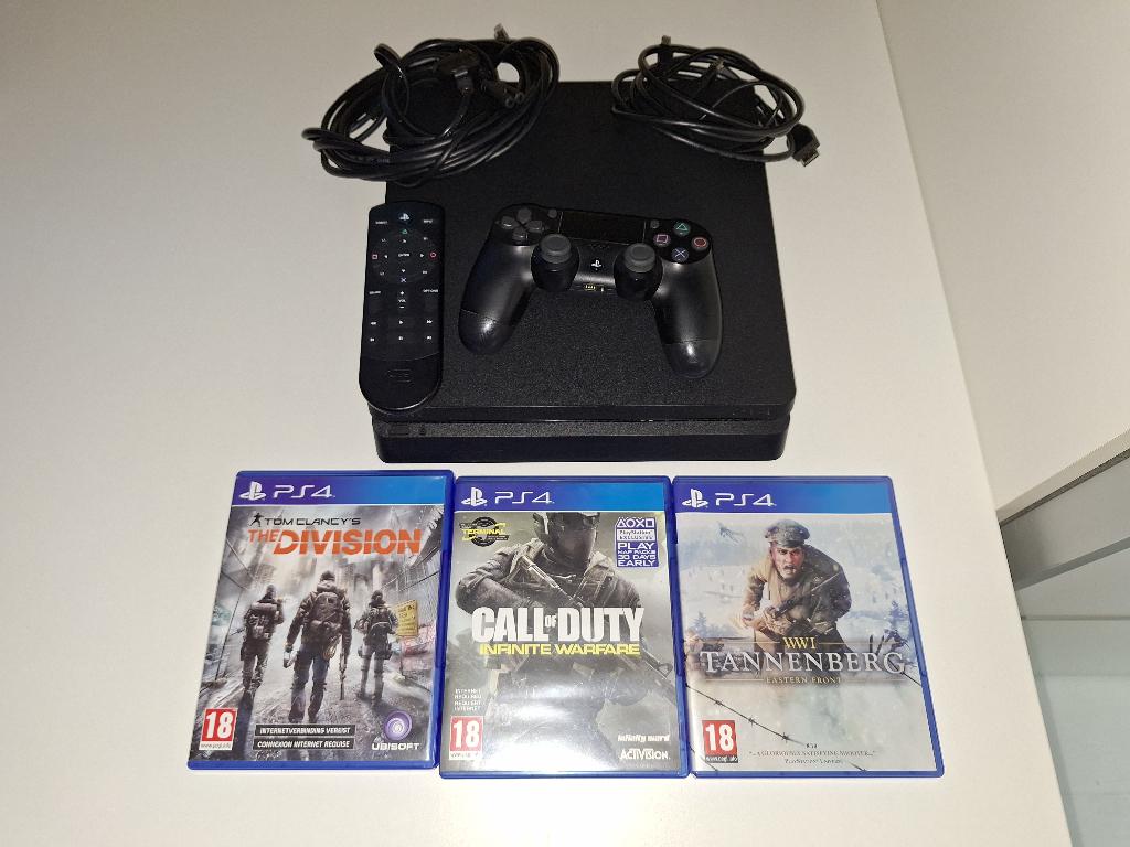 PlayStation 4 Slim 500GB DualShock, Media Remote en 3 Games, Ophalen, Zo goed als nieuw, Met 1 controller, Slim