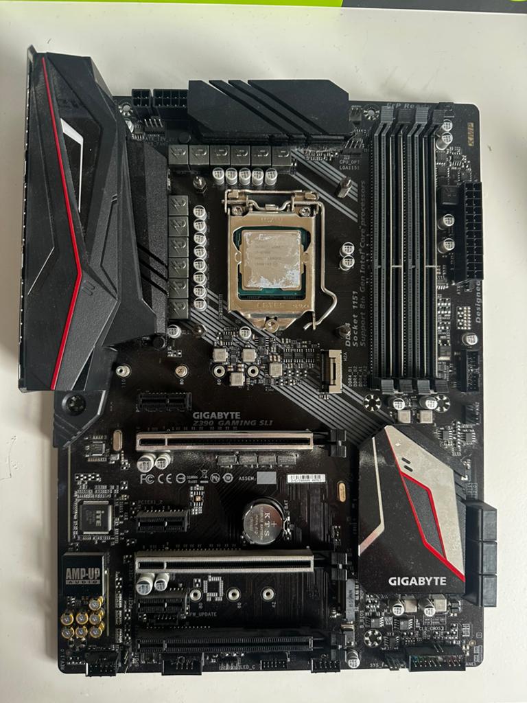 Gigabyte z390 gaming sli + i7-9700k + corsair aio cooler, Ophalen, Gebruikt, Intel, DDR4