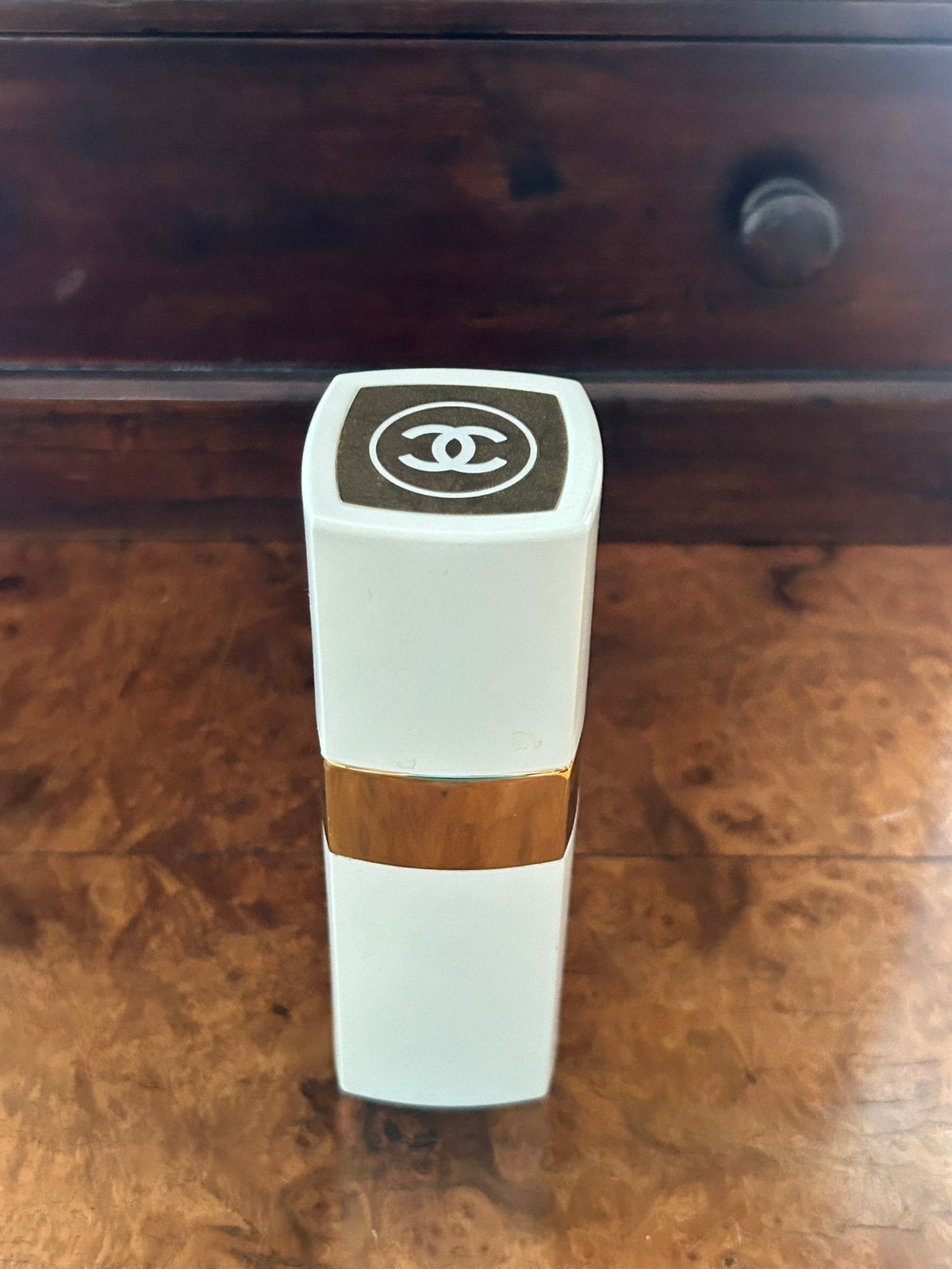 Chanel witte parfumverstuiver (navulbaar) Chanel 22, Ophalen of Verzenden, Zo goed als nieuw, Toebehoren