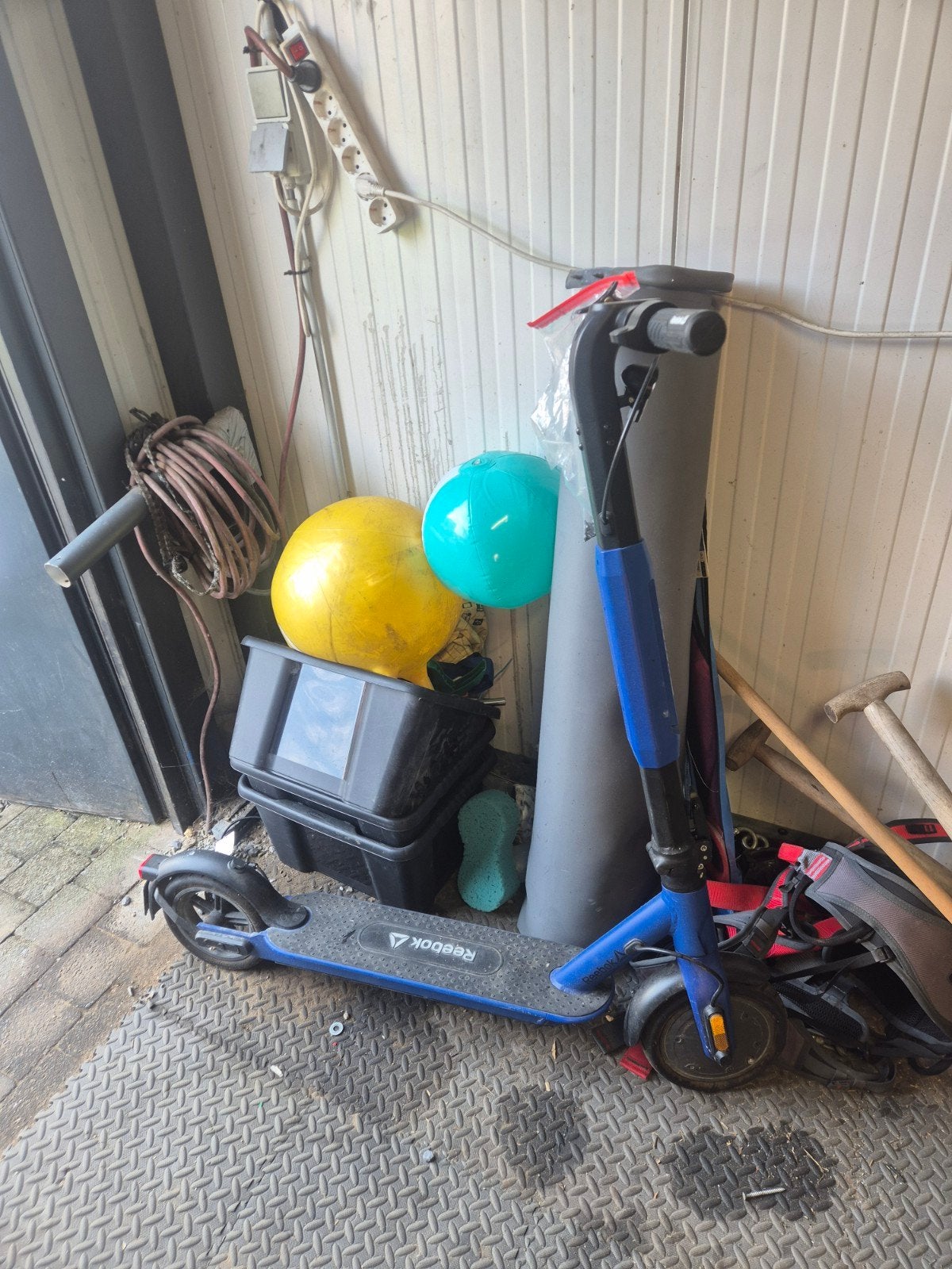 Reebok elektrische step accu kapot, Ophalen, Zo goed als nieuw, Elektrische step (E-scooter), Reebok