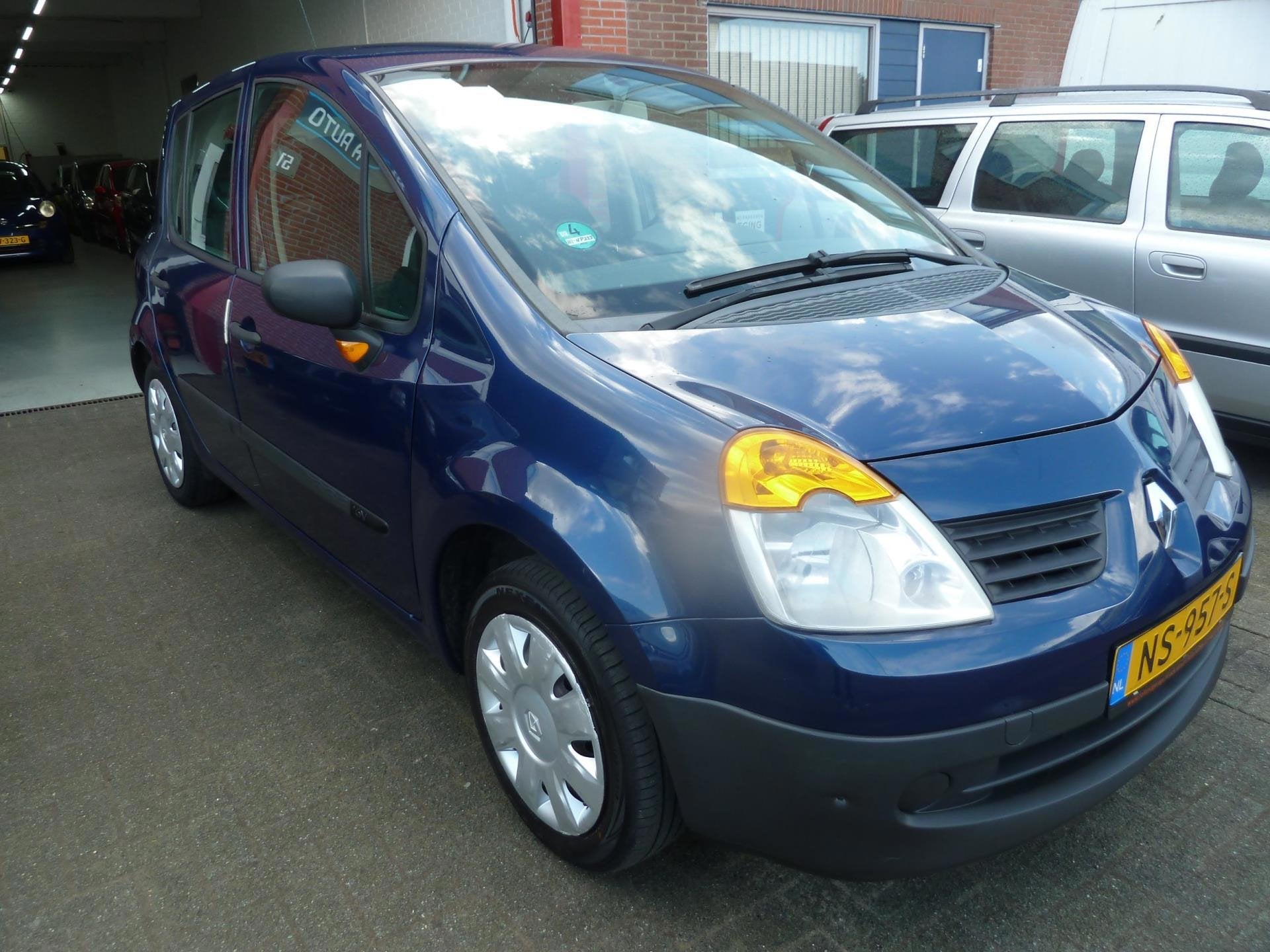Renault Modus 1.2-16V Accès nieuwe apk trekhaak, Gebruikt, 4 cilinders, Blauw, 1055 kg