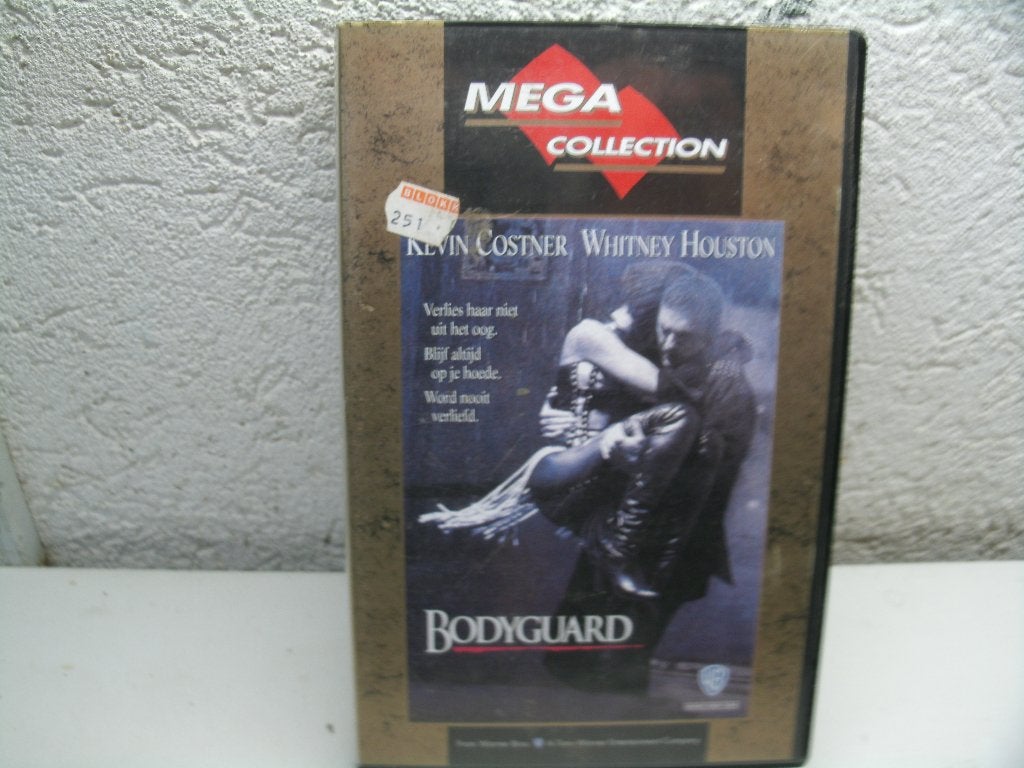 vhs 112b boddyguard, Cd's en Dvd's, VHS | Film, Alle leeftijden, Ophalen of Verzenden, Zo goed als nieuw, Actie en Avontuur
