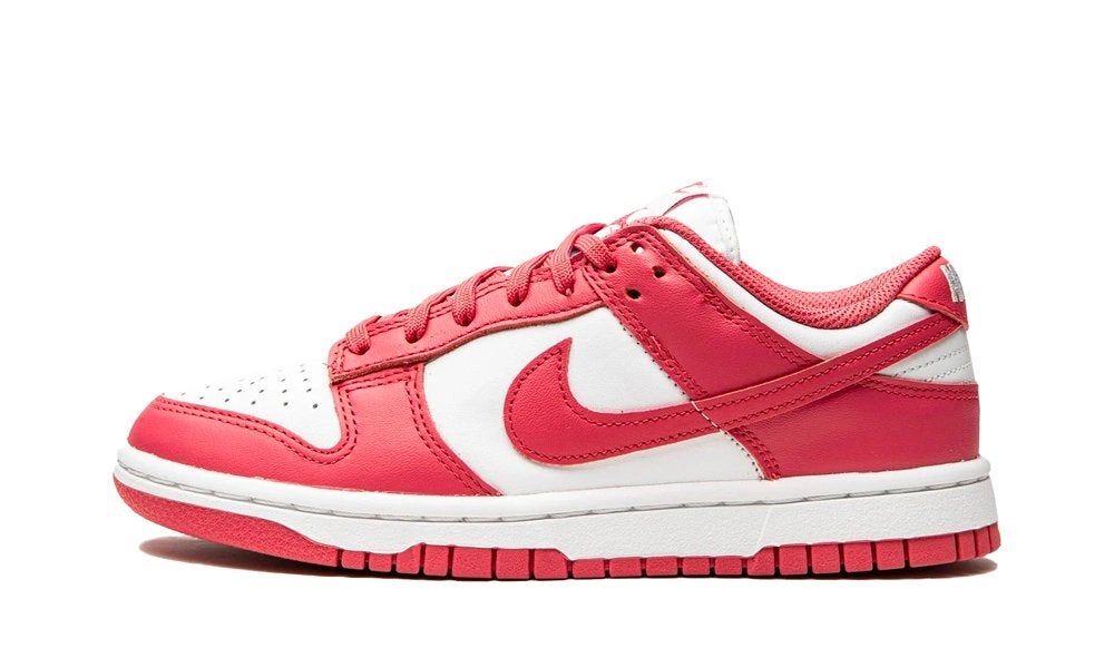 Nike Dunk Low Archeo Pink - Maat 35.5 - Nieuw in doos, Ophalen of Verzenden, Nieuw, Roze, Sneakers of Gympen