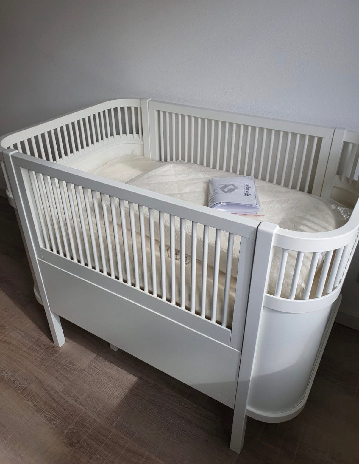 Sebra Bed Wit + Sebra Matras, Ophalen of Verzenden, Zo goed als nieuw, Ledikant