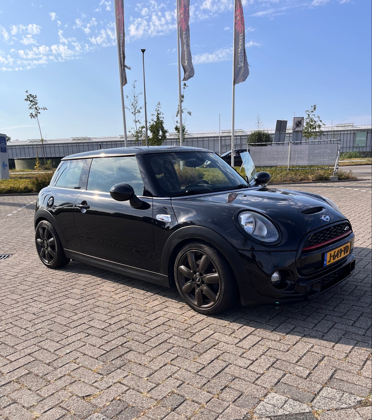 Mini Cooper S - John Works!!283PK, Auto's, 1998 cc, Parkeersensor, 4 cilinders, Zwart