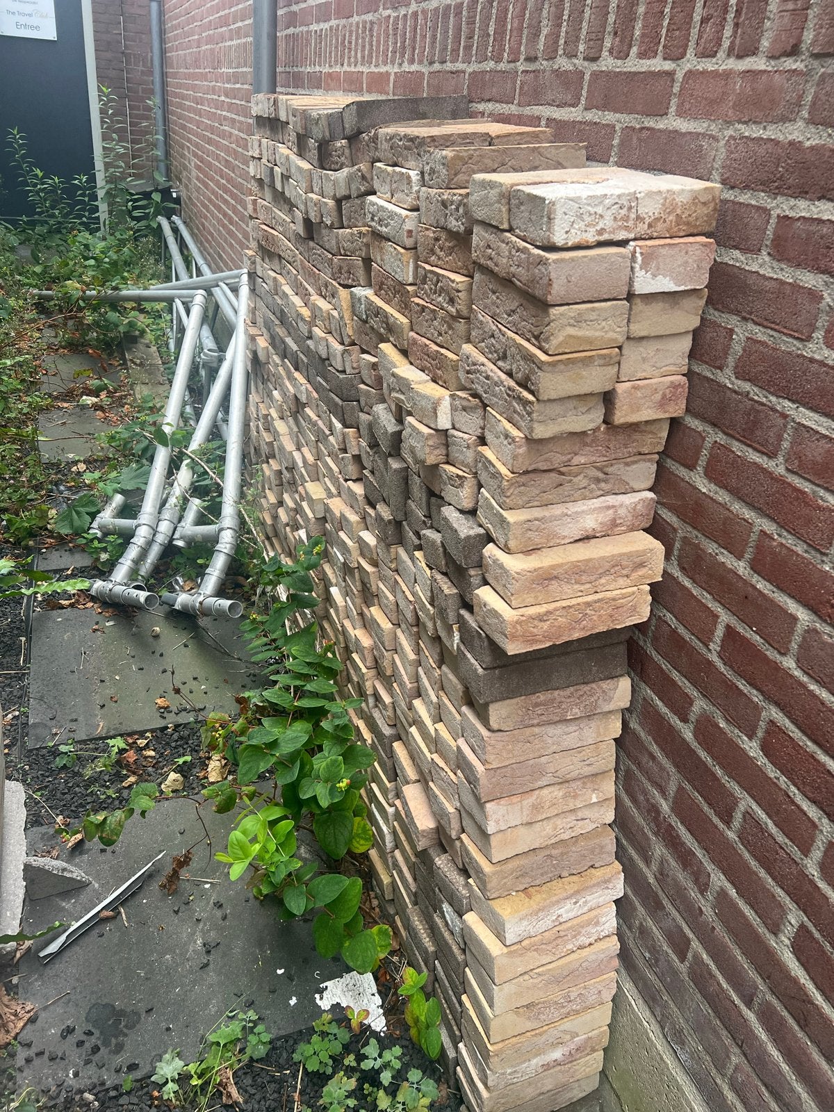 Gratis op te halen: Gebruikte stenen voor tuin of oprit, Doe-het-zelf en Verbouw, Metselstenen, Ophalen of Verzenden, Gebruikt