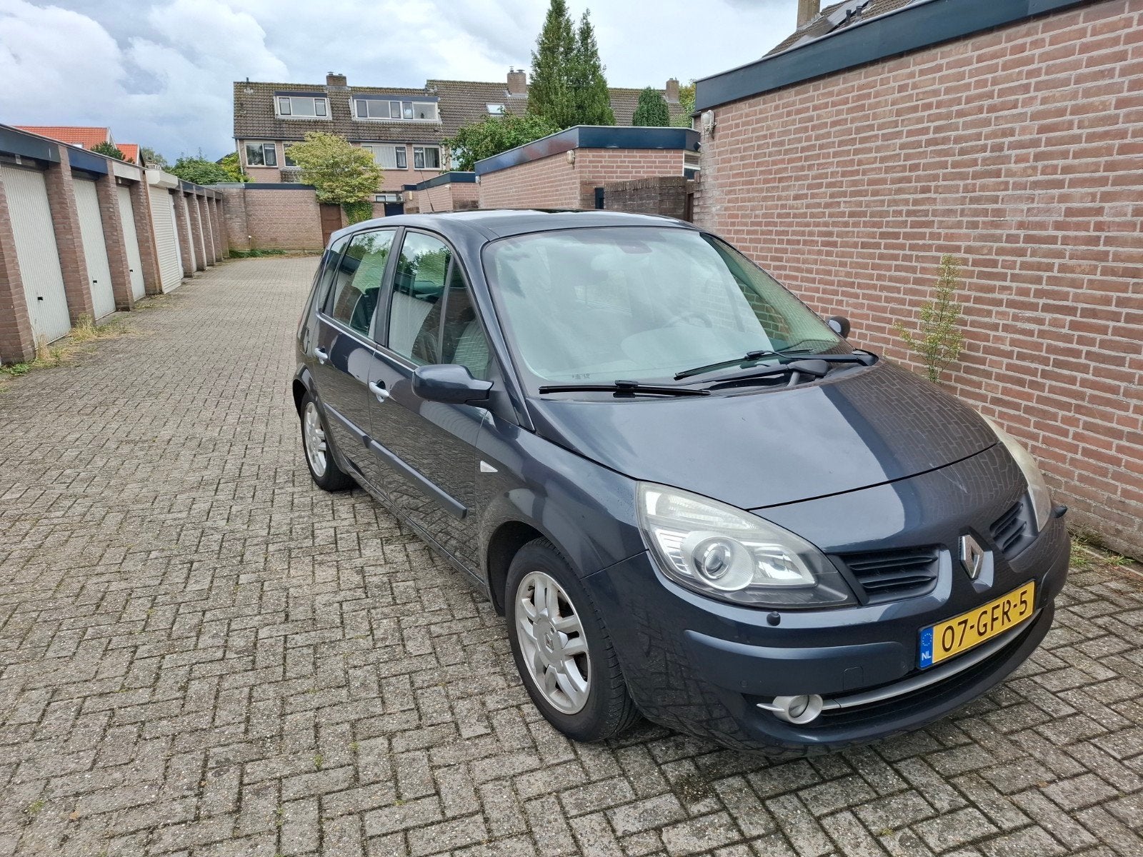 Renault Scénic 1.6 16V 82KW 2008 Grijs, 4 cilinders, Leder en Stof, Origineel Nederlands, Particulier