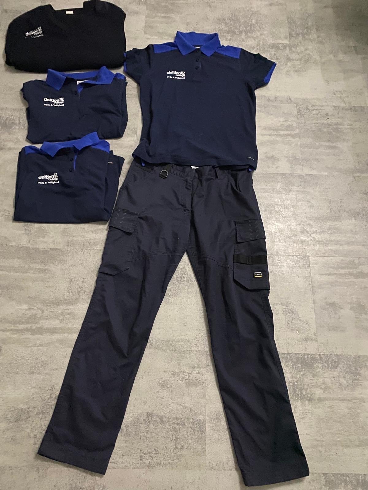 Deltion Beveiliging Uniform & Boeken Leerjaar 2/3, Ophalen, Gedragen