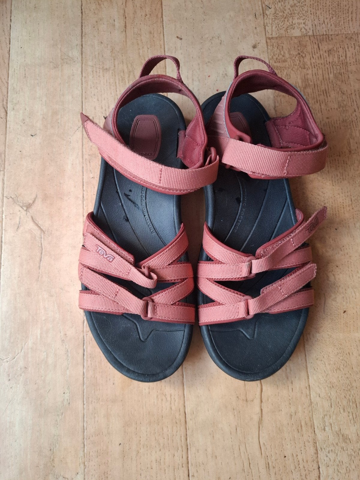 Teva Sandalen Maat 40 - Zo goed als nieuw, Ophalen, Sandalen of Muiltjes, Zo goed als nieuw, Teva