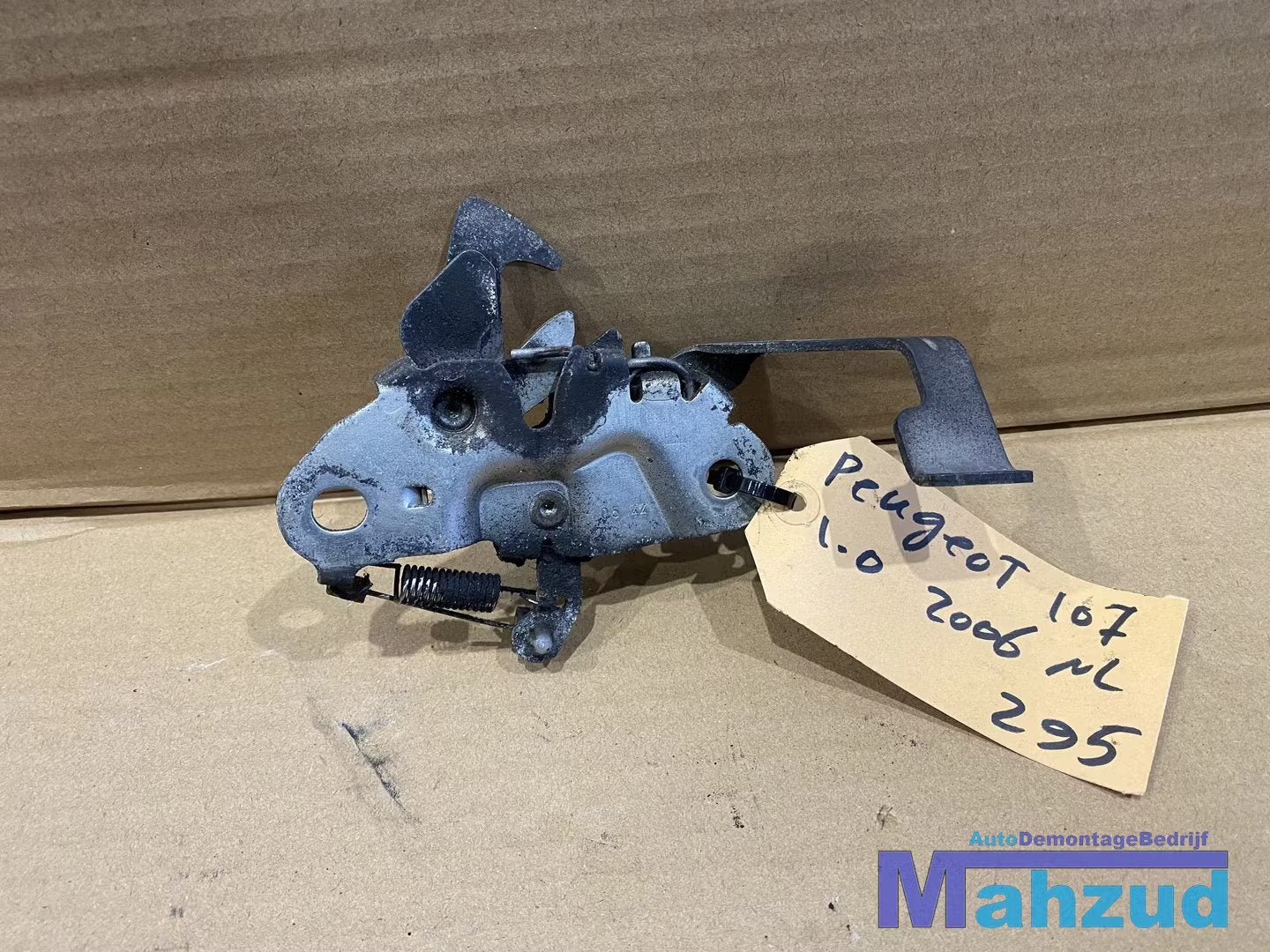 PEUGEOT 107 C1 AYGO Slot motorkap mechaniek 2005-2014, Taurusavenue 1
2132 LS  Hoofddorp, NL, Gebruikt, Contact.group@renault.com