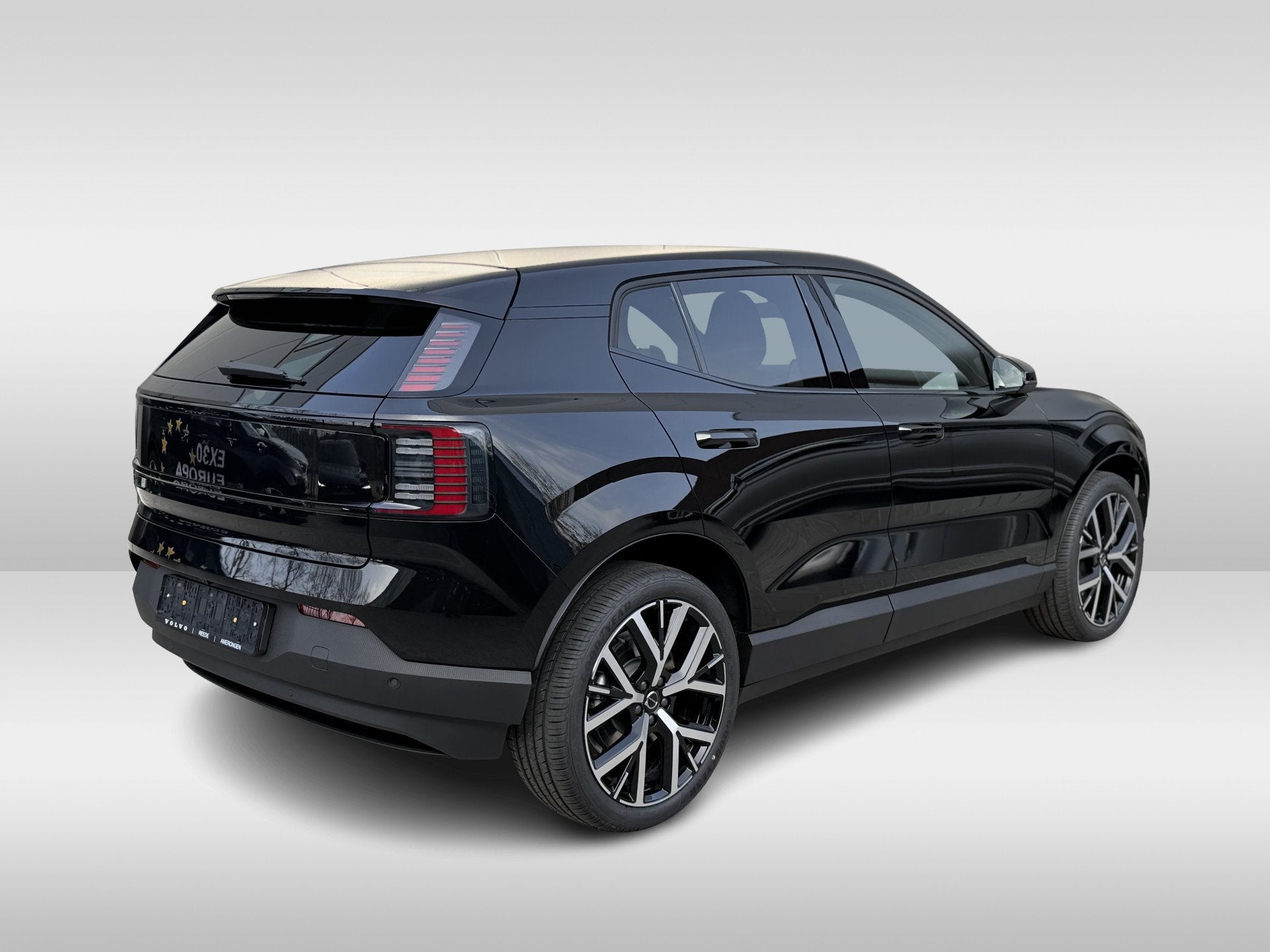 Volvo EX30 Single Motor Ext Range Plus Black Edition Europa, Automaat, Dealer onderhouden, Achterwielaandrijving, Zwart