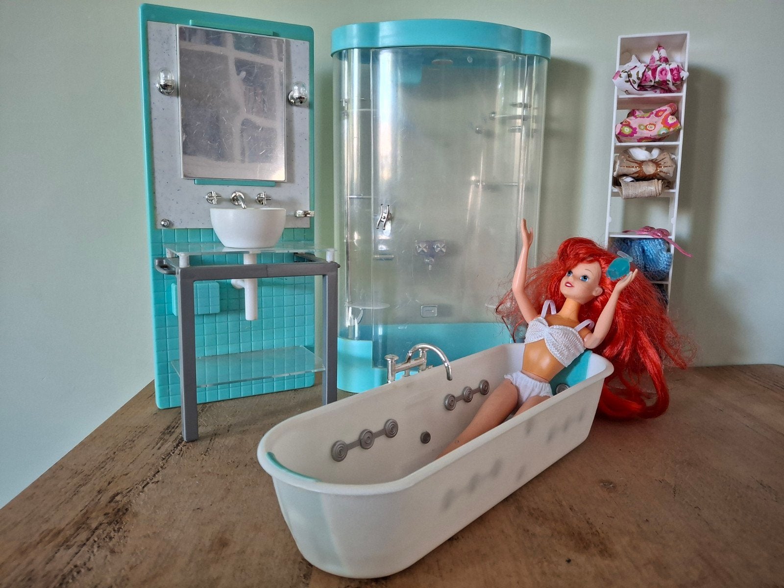 Barbie Ariel met badkamer set, Ophalen of Verzenden, Gebruikt, Barbie