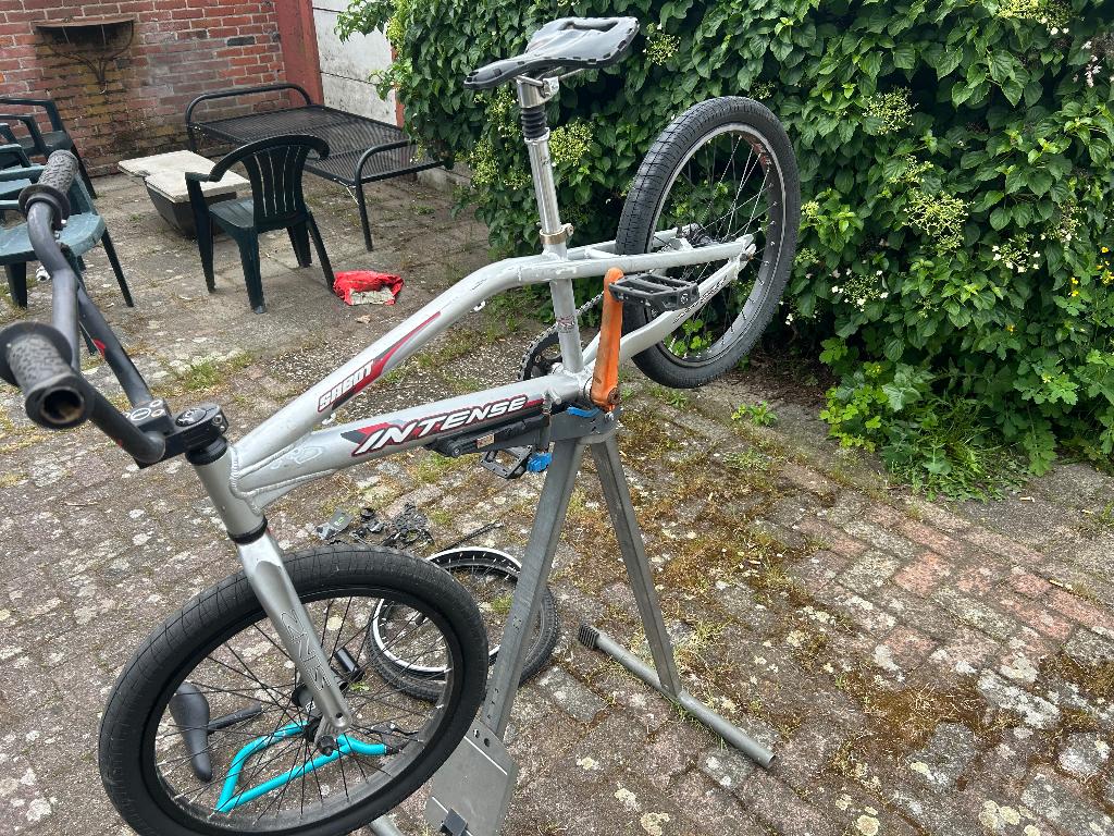 Crossfiets BMX, Fietsen en Brommers, Ophalen, 24 inch of meer, Gebruikt, Stuur 360° draaibaar