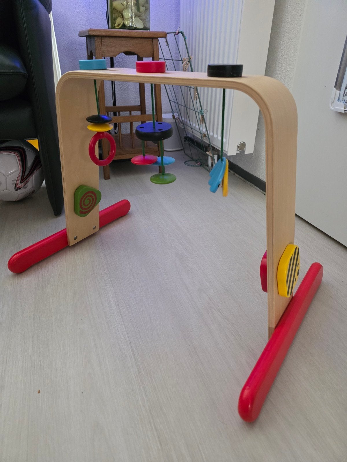 Houten Babygym met kleurrijke speeltjes, Ophalen, Zo goed als nieuw, Babygym