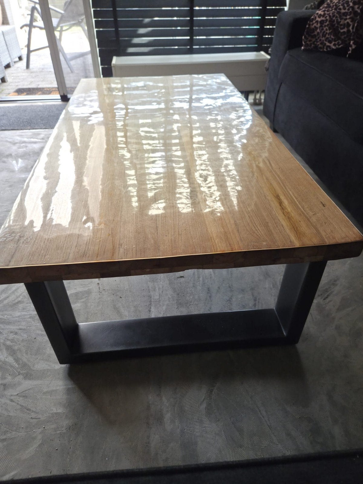 Salontafel massief teakhout met metalen onderstel, Ophalen, Industrieel, Landelijk, 50 tot 100 cm, Zo goed als nieuw