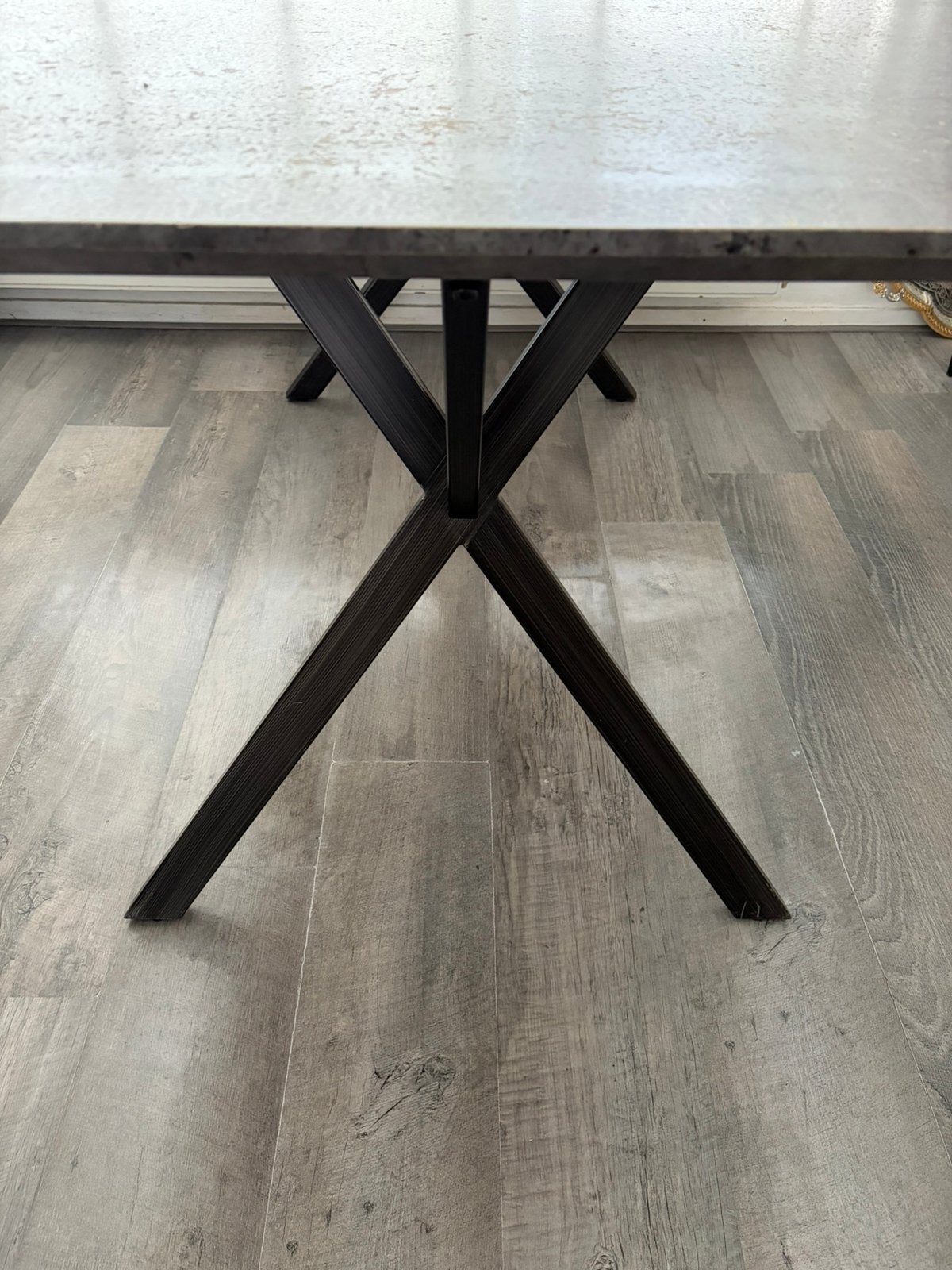 Eettafel Designstoel4u Chestnut Beton 160 cm betonlook, Huis en Inrichting, Tafels | Eettafels, Overige materialen, Gebruikt, 50 tot 100 cm