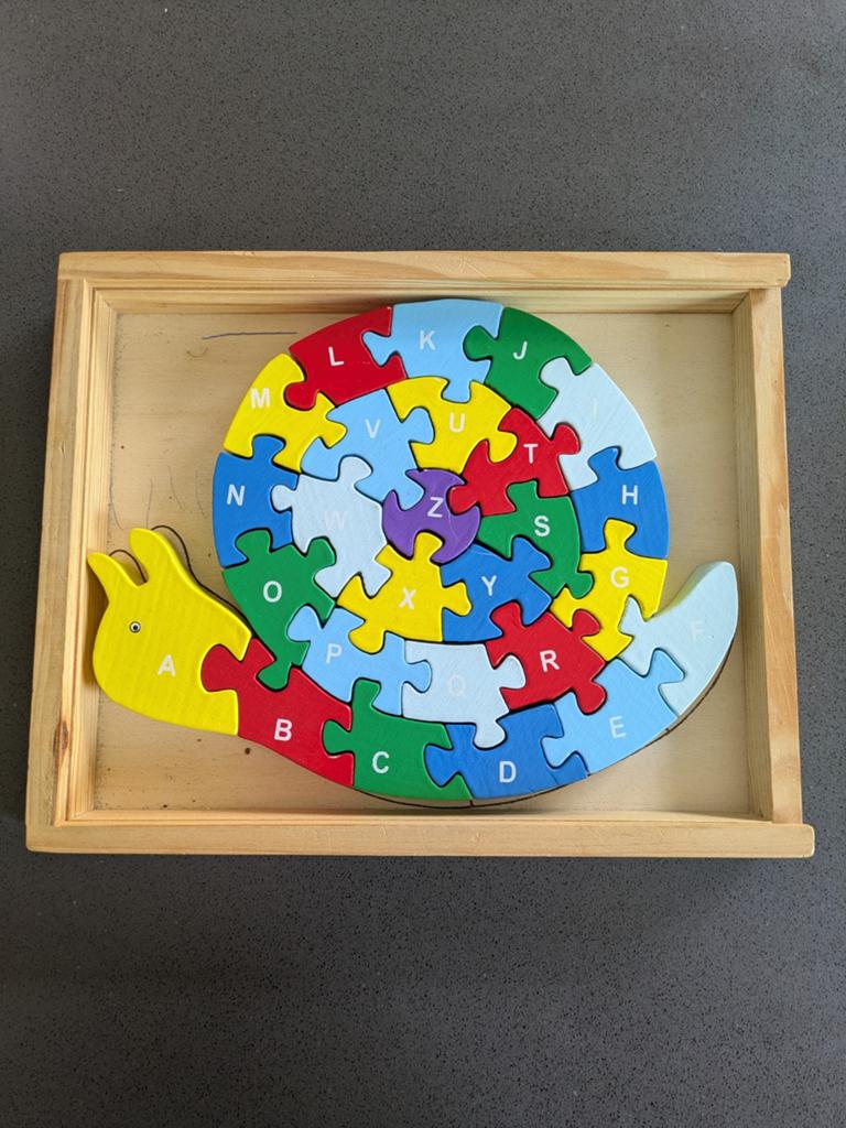 Houten alfabet puzzel in slakvorm, Ophalen of Verzenden, Gebruikt, Taal en Lezen