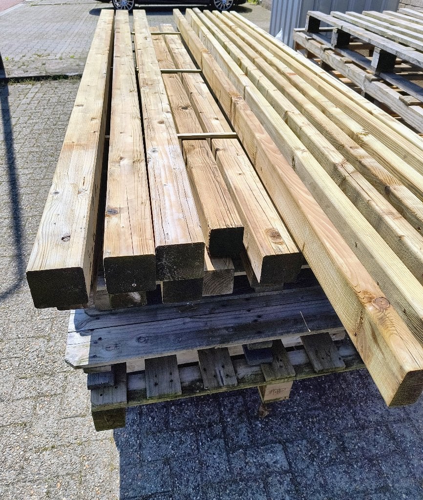 Oude voorraad partij geïmpregneerde palen & balken 37 stuks, Doe-het-zelf en Verbouw, Hout en Planken, Ophalen, Grenen, Nieuw