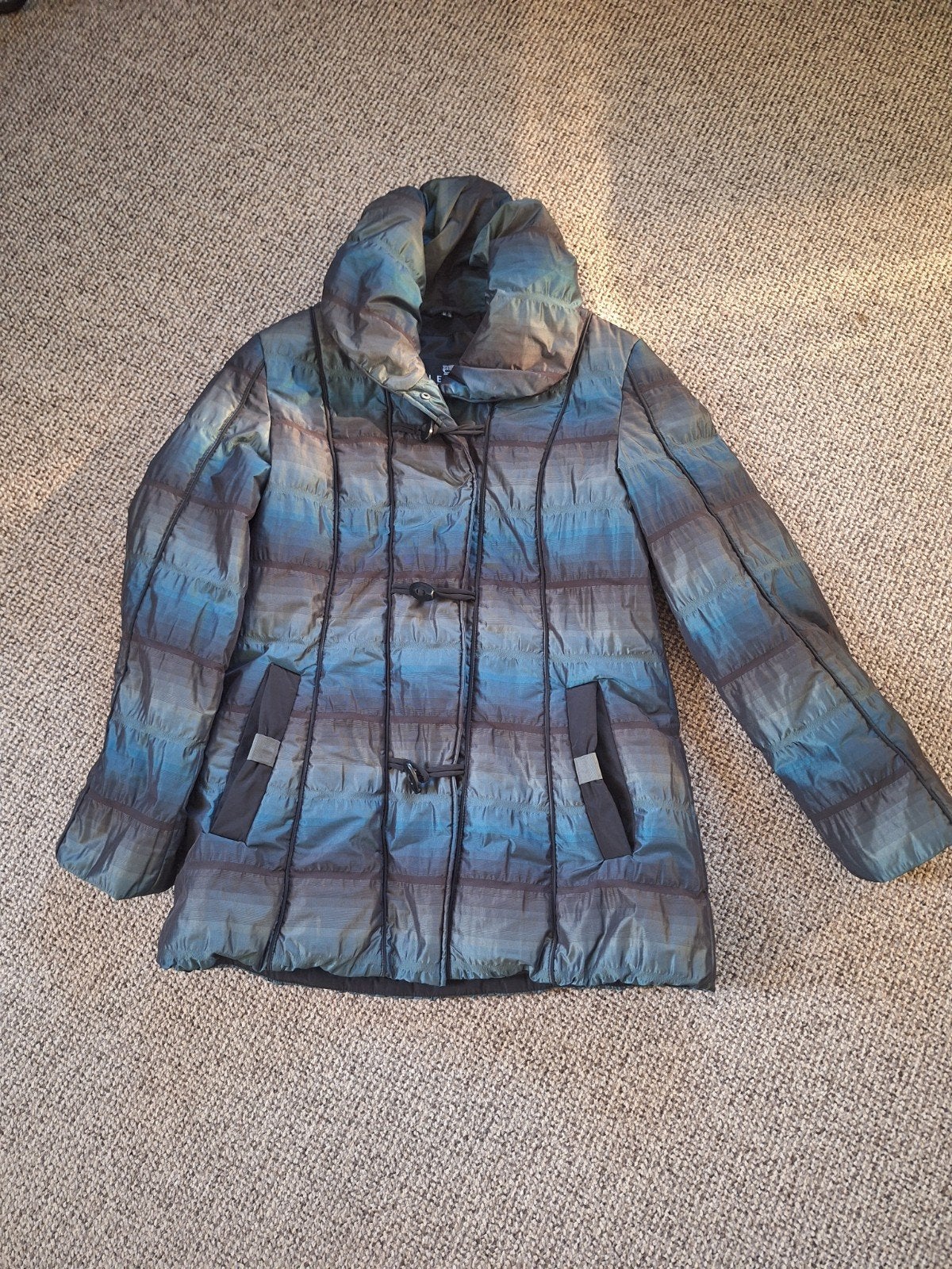 Nieuwe winterjas Barbara Lebek maat M 15 euro, Barbara Lebek, Ophalen of Verzenden, Nieuw, Maat 38/40 (M)