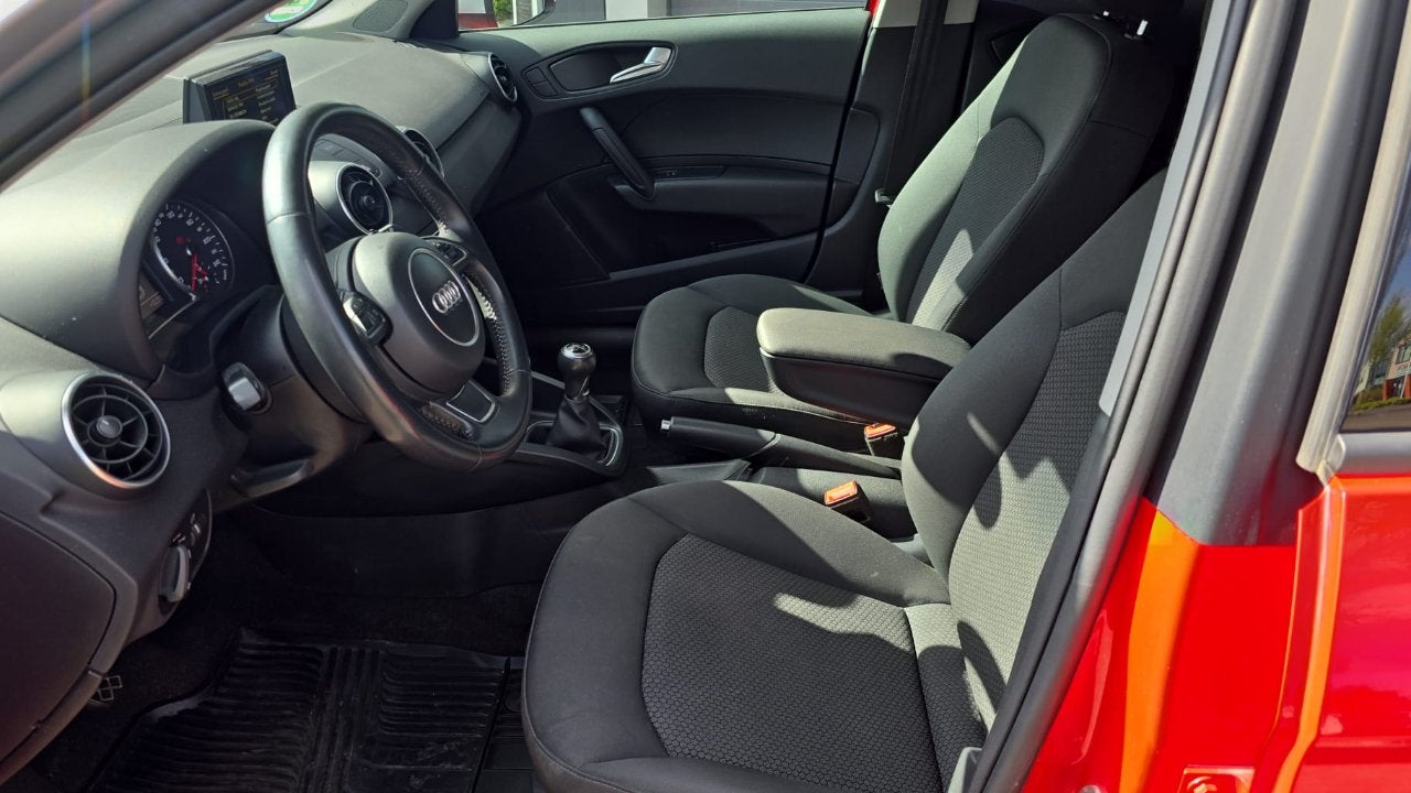 Audi A1 SPORTBACK 1.0 TFSI Advace S - LINE (bj 2018), Auto's, Audi, Voorwielaandrijving, 95 pk, 23 km/l, Origineel Nederlands