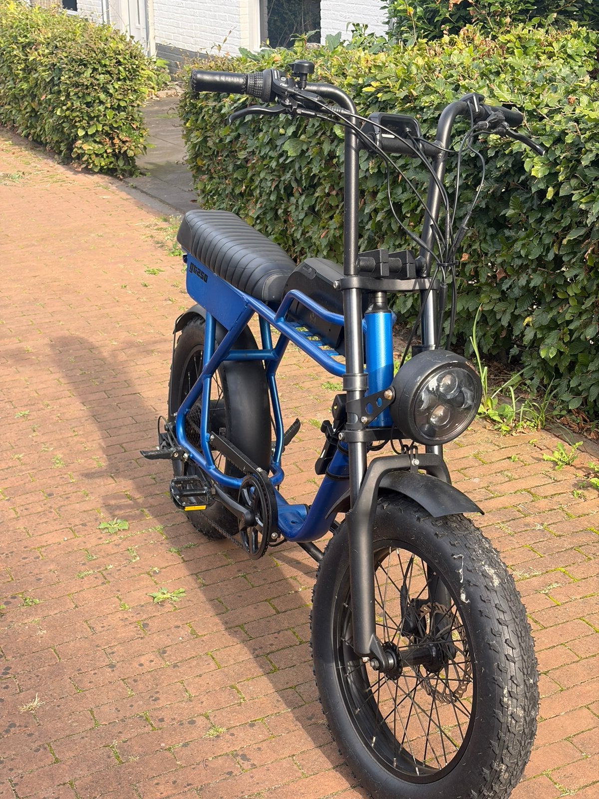 Blauwe fatbike gt250 - zo goed als nieuw -, Ophalen, Zo goed als nieuw, 30 tot 50 km per accu, Overige merken