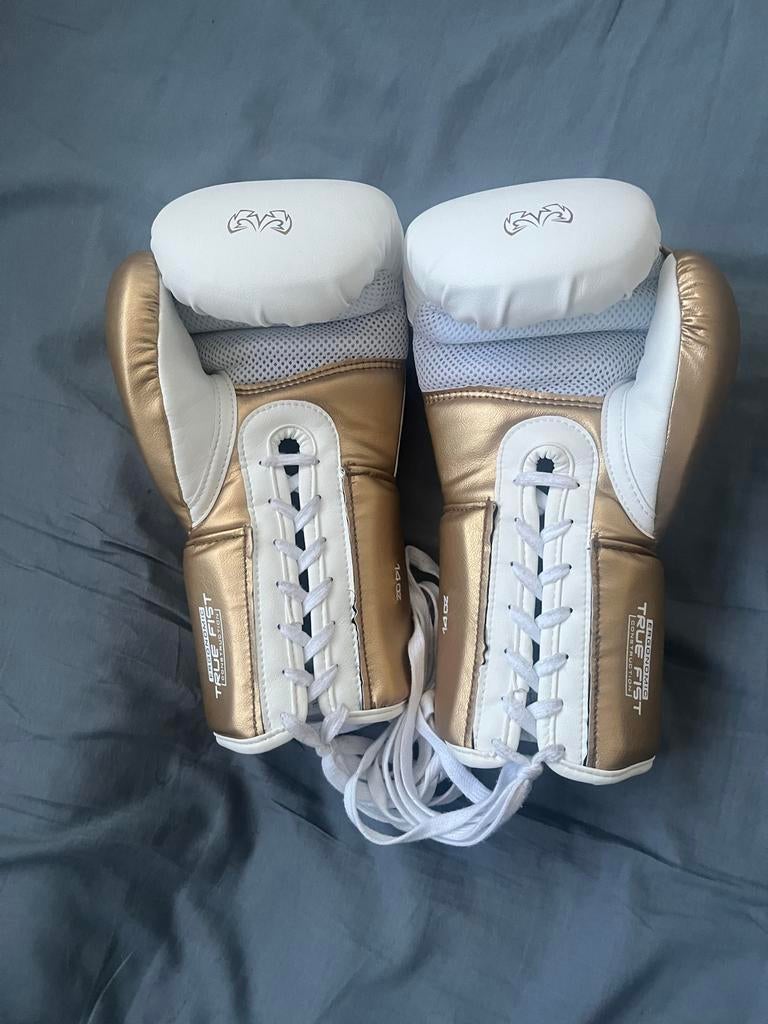 Rival Glover RS100 Bokshandschoenen 14 oz - Zo goed als nieu, Sport en Fitness, Bowlen, Ophalen of Verzenden, Zo goed als nieuw