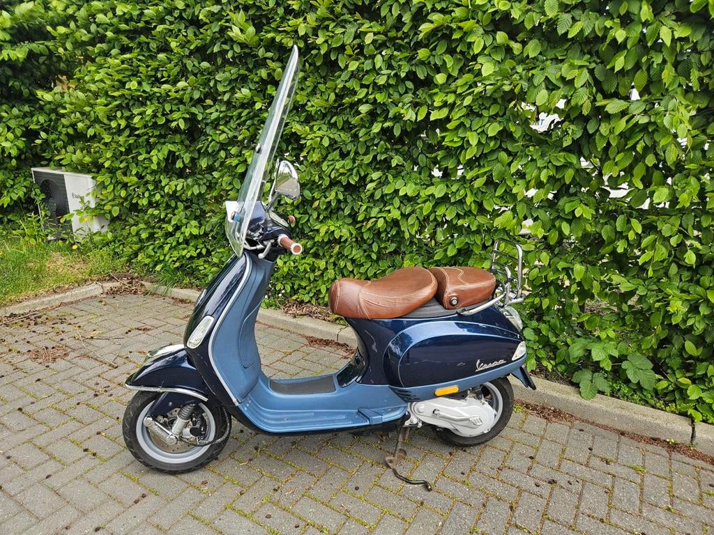 Vespa LX 50 25 km/u - Donkerblauw met bruin zadel, Gebruikt, Ophalen of Verzenden, Vespa LXV, Benzine