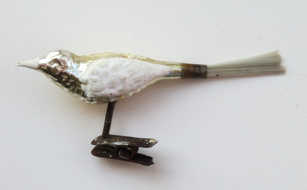 Oude Kerstbal: Vogeltje op knijper 02 zilver, witte vleugels, Diversen, Kerst, Ophalen of Verzenden