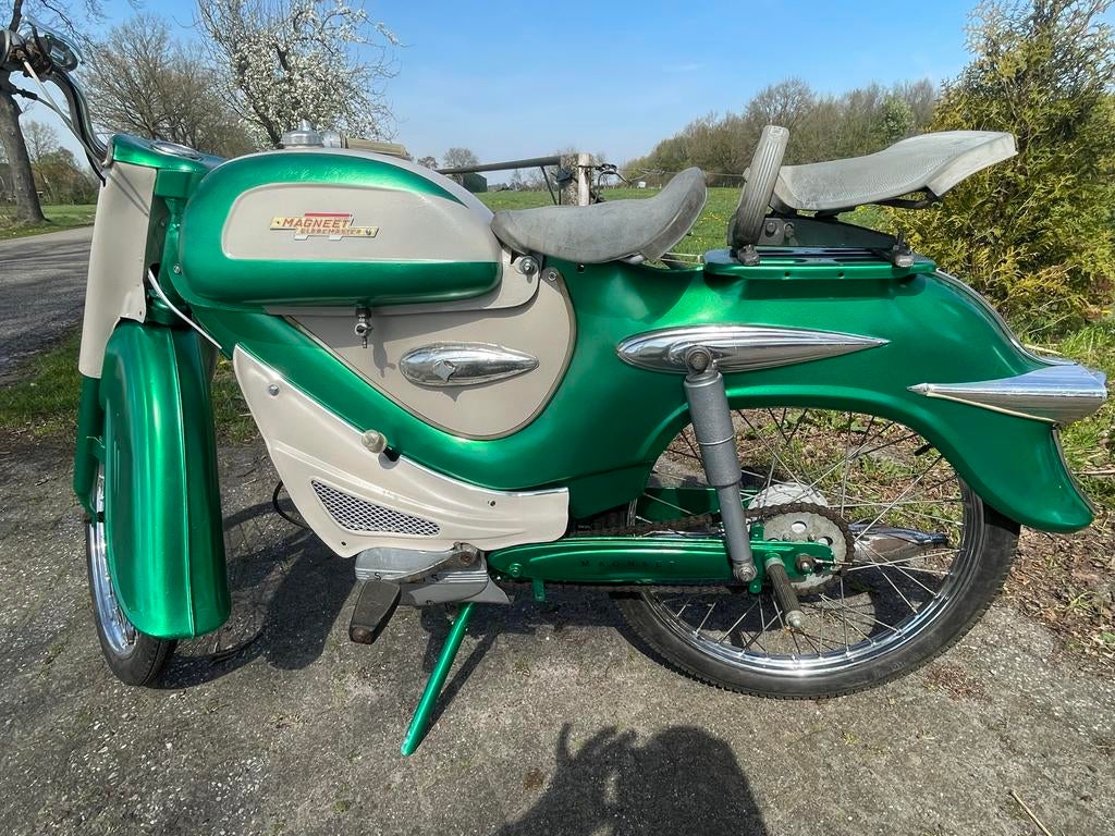 Magneet Globemaster 2V - Klassieke Bromfiets, Fietsen en Brommers, Ophalen, Maximaal 45 km/u, Overige merken