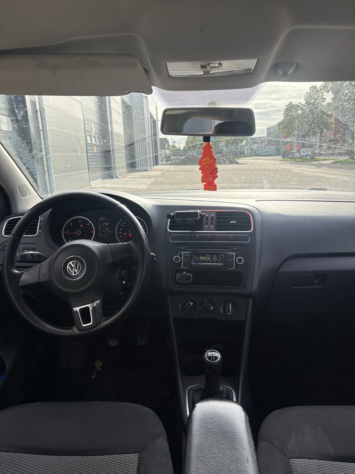 Volkswagen Polo 1.2 TDI 55KW BM 2011 Zwart, Auto's, Voorwielaandrijving, 74 pk, 1199 cc, 96 €/maand