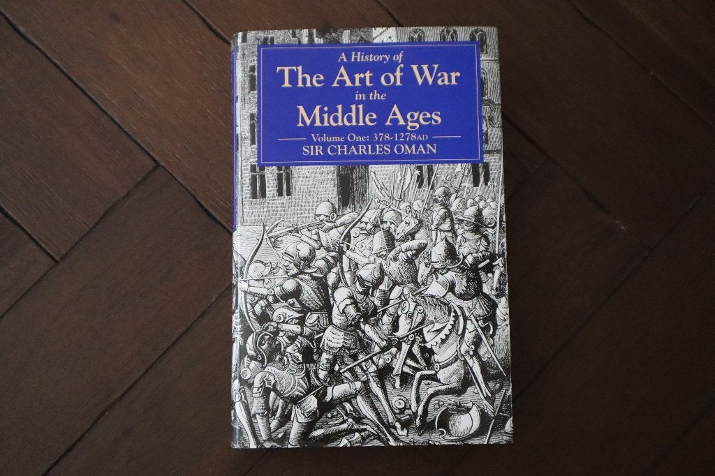 The Art of War in the Middle Ages - Volume 1 (Charles Oman), Ophalen of Verzenden, Voor 1940, Zo goed als nieuw, Landmacht